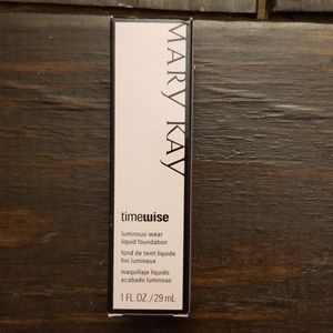 Mary Kay Makeup - Mary Kay Luminous-wear Mary Kay Makeup - Mary Kay Luminous-wear